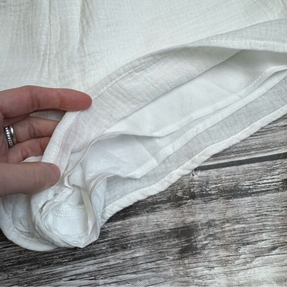 Forever 21 Women Lightweight Booty Shorts White M Med Medium Texture Lightweight - Picture 4 of 12